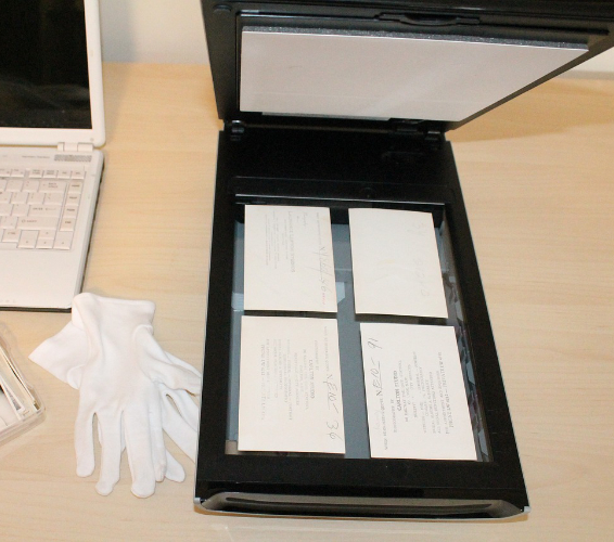 Scanvorgang. Bilder werden eingescant.