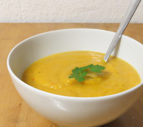 Rezepte. Suppenschüssel.