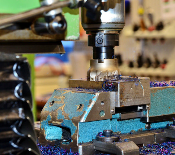 Maschinen und Werkzeuge. Bohrmaschine.
